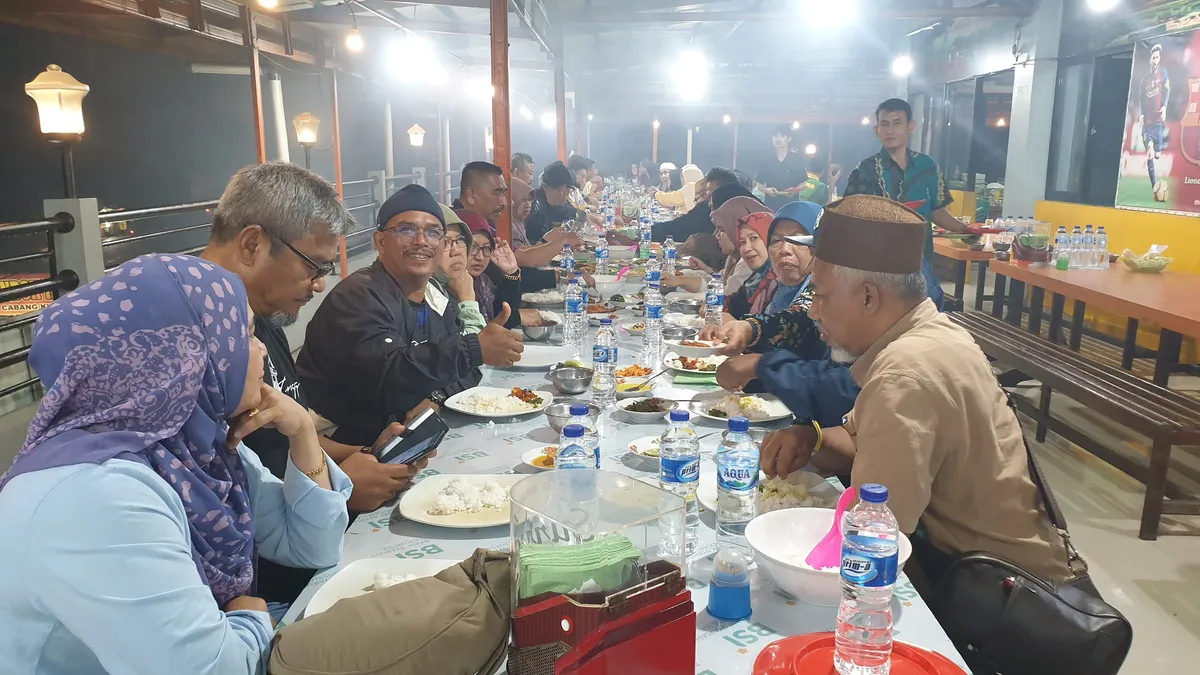 Padang+Bukitinggi-Lepas itu terus ke Padang &amp; singgah makan ikan bakar tepi laut..