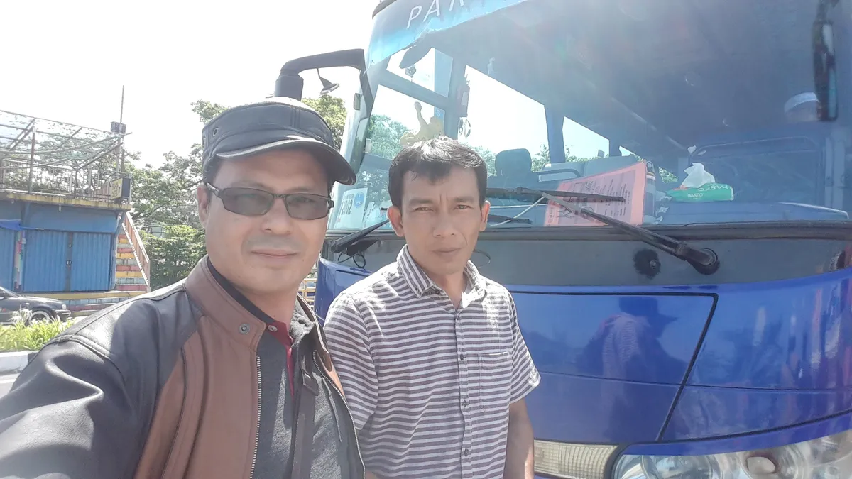 Padang+Bukitinggi-Pemandu bas