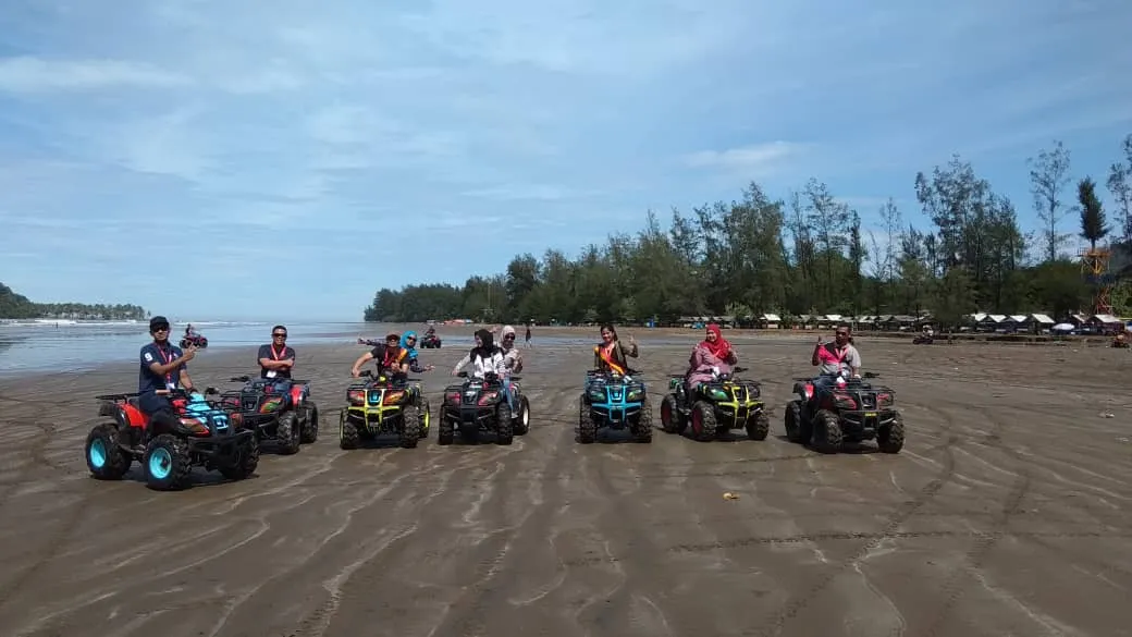 Padang+Bukitinggi-Hari terakhir sebelum pulang kita ke Pantai Manis..ada aktiviti pilihan seperti naik ATV