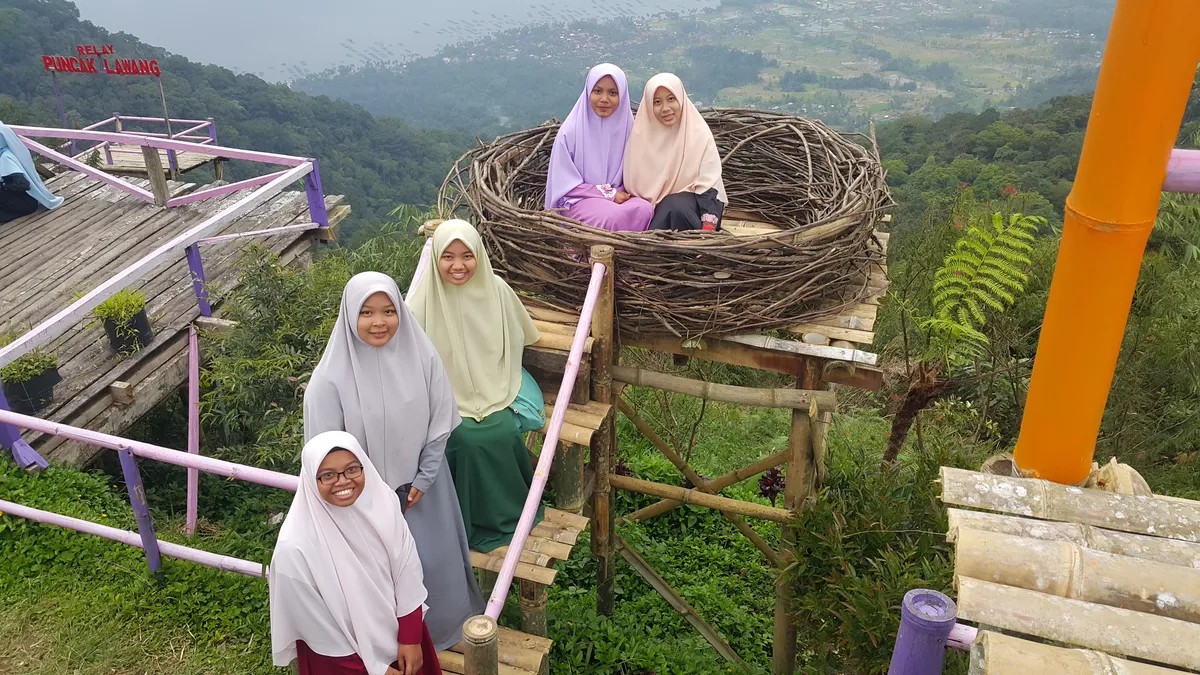 Padang+Bukitinggi-Pemandangan Puncak Lawang