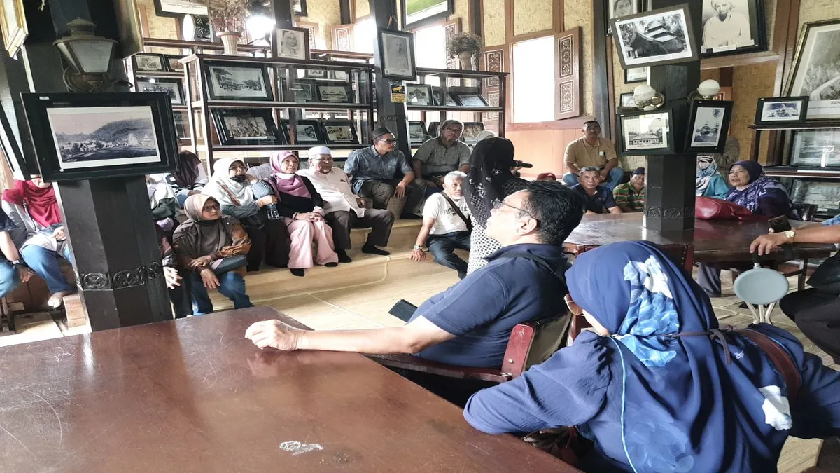 Padang+Bukitinggi-Seterusnya kita ke Pusat Dokumentasi Minangkabau